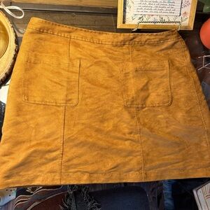 Old Navy Women's Brown Sueded Mini Skirt with Pockets